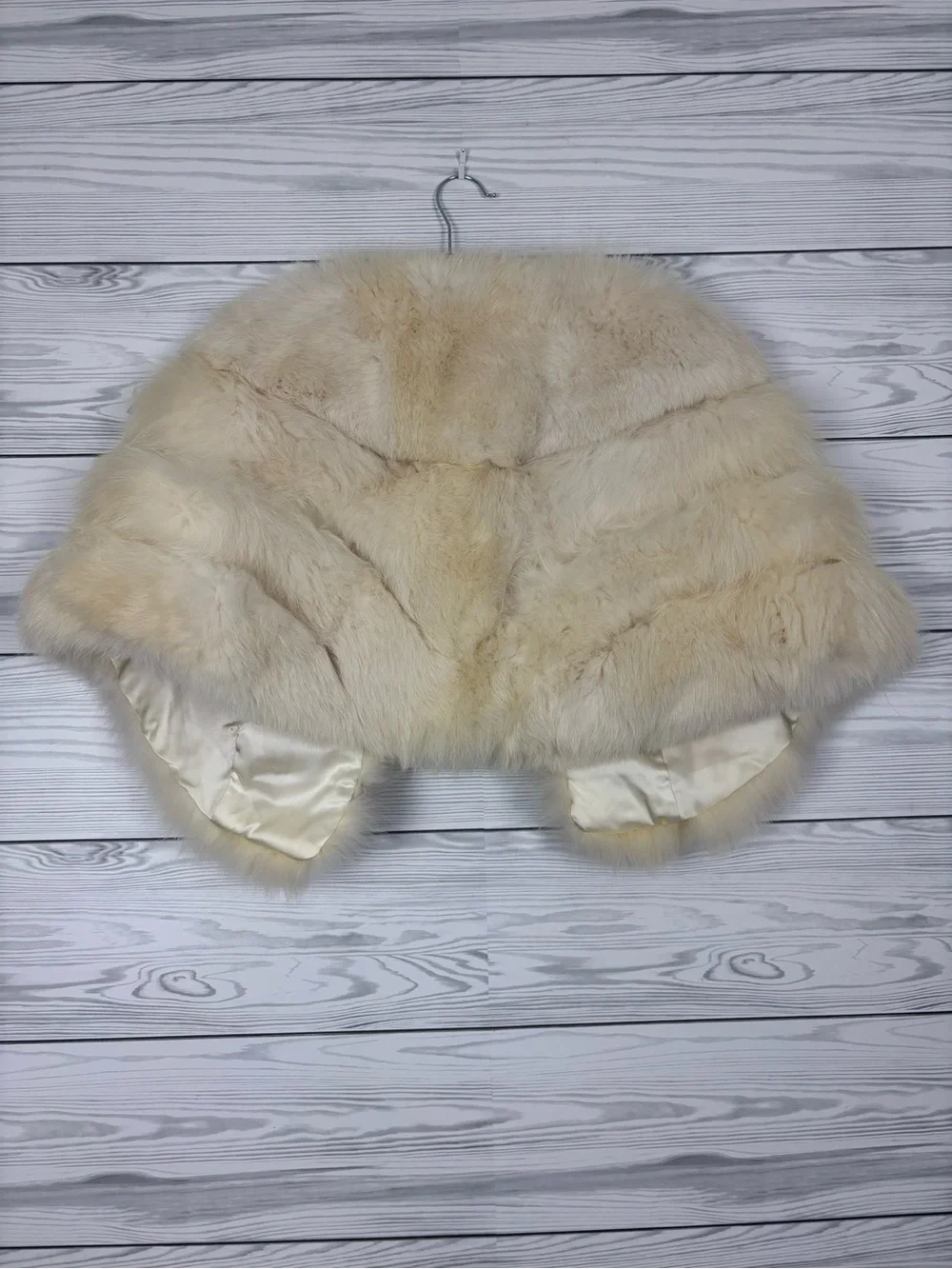 VTG GARTENHAUS FURS CREAM WHITE STOLE CAPE CAPELET OSFA
